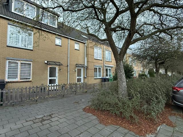 Albert van Dalsumlaan 33, Amstelveen