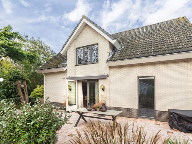 Noordzeepark-Oosterplaat 16, Ouddorp