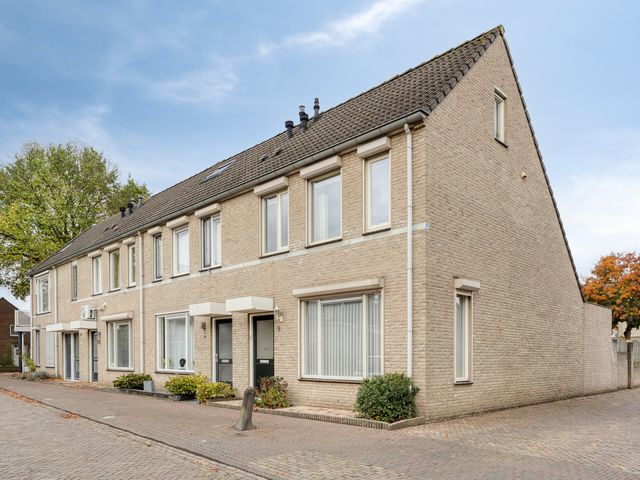 Mulderstraat 9, Geffen