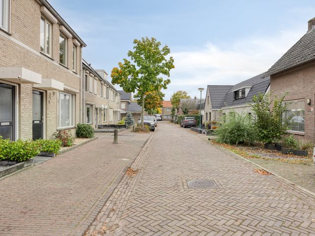 Mulderstraat 9, Geffen