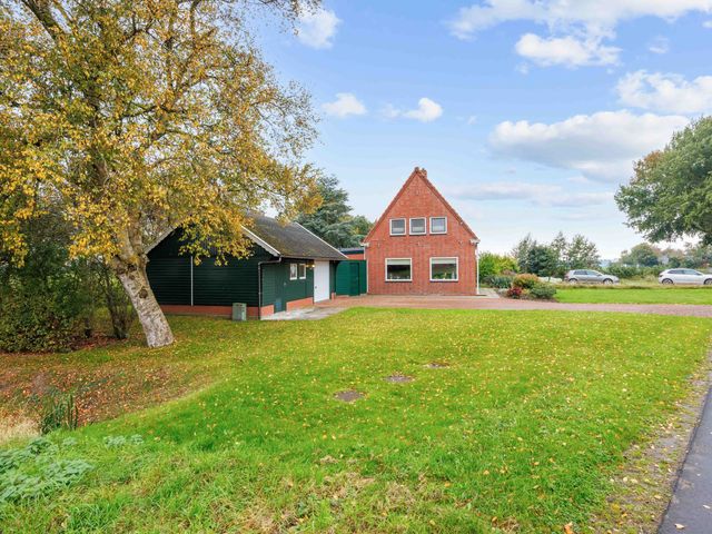 Ideweersterweg 5, Meedhuizen