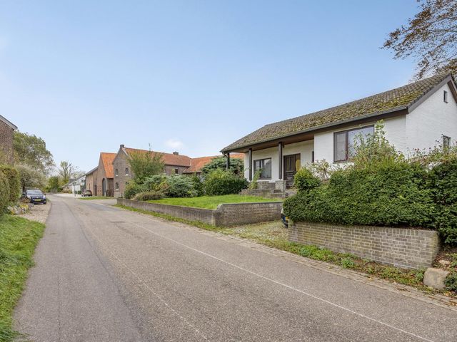 Honthem 11, Margraten