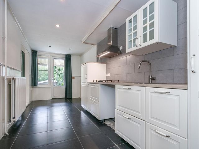 Julianalaan 49, Weert