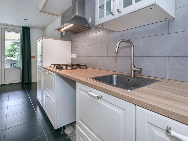 Julianalaan 49, Weert