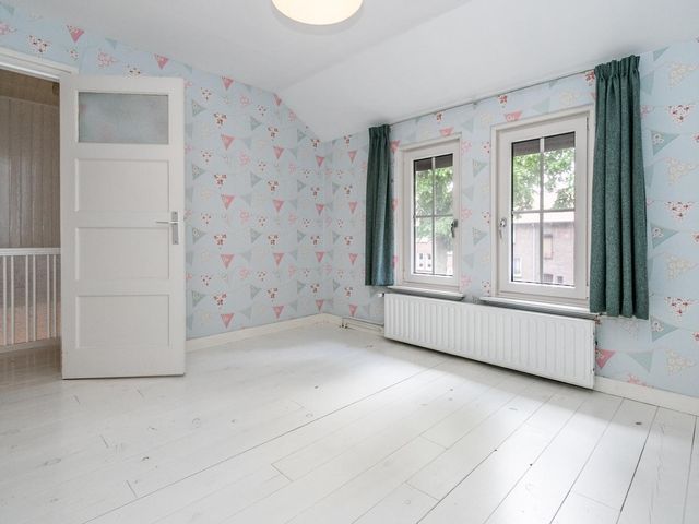 Julianalaan 49, Weert