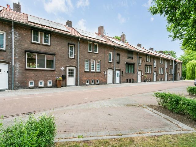 Julianalaan 49, Weert