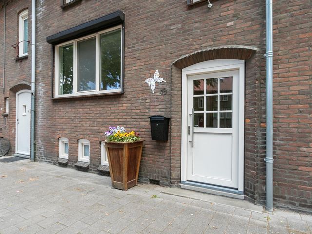 Julianalaan 49, Weert
