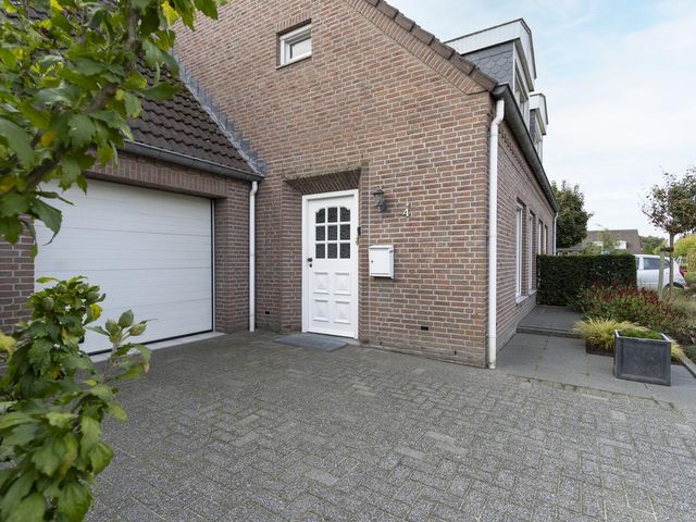 Ast 4, Nederweert