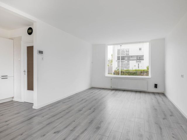 Jan van Galenstraat 2, Spijkenisse