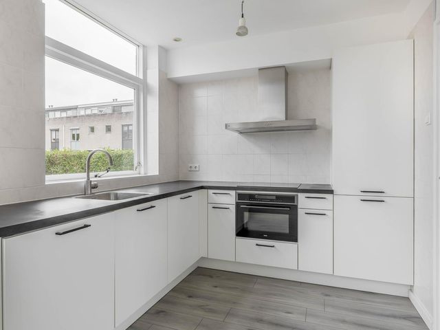 Jan van Galenstraat 2, Spijkenisse