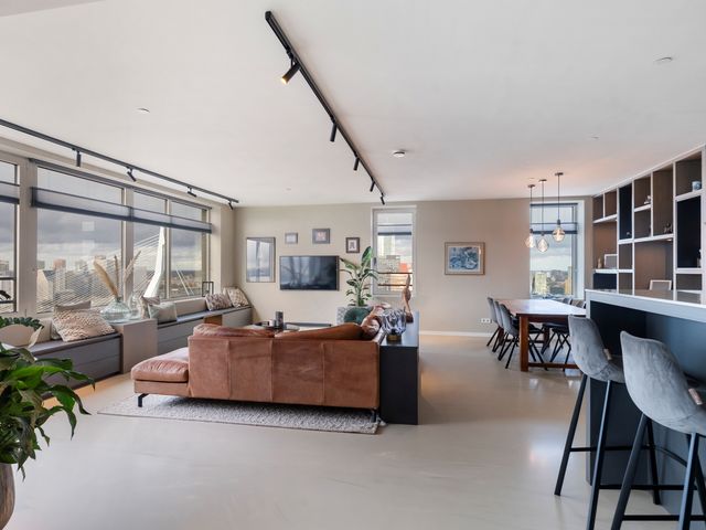 Landverhuizersplein 110, Rotterdam