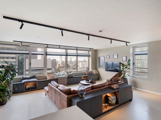 Landverhuizersplein 110, Rotterdam