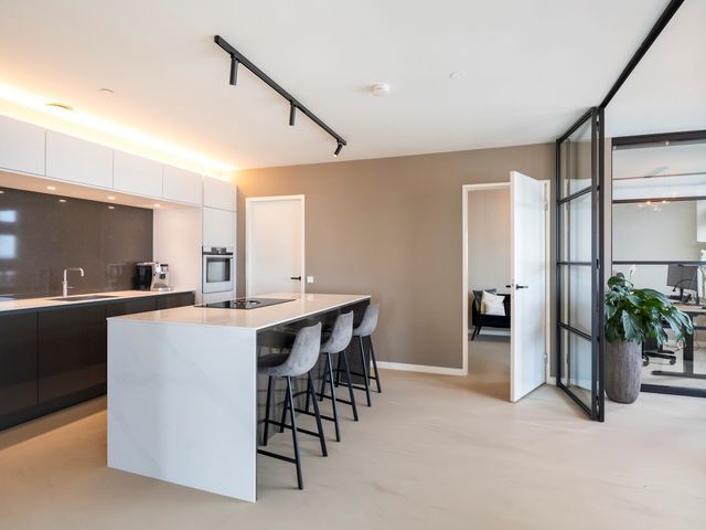 Landverhuizersplein 110, Rotterdam