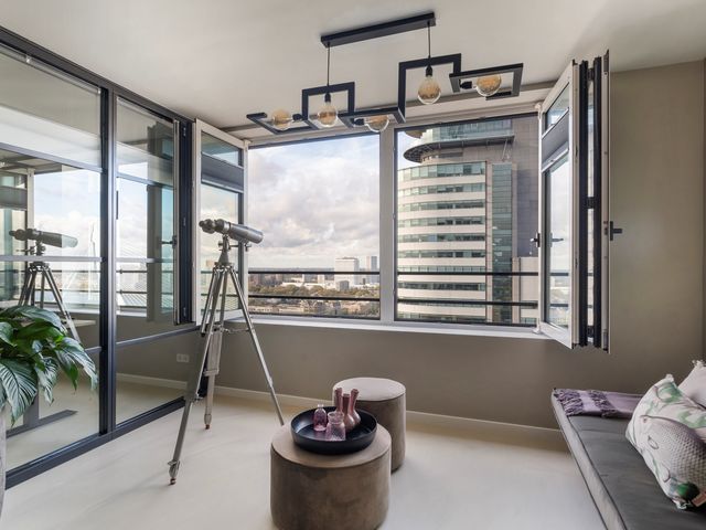 Landverhuizersplein 110, Rotterdam