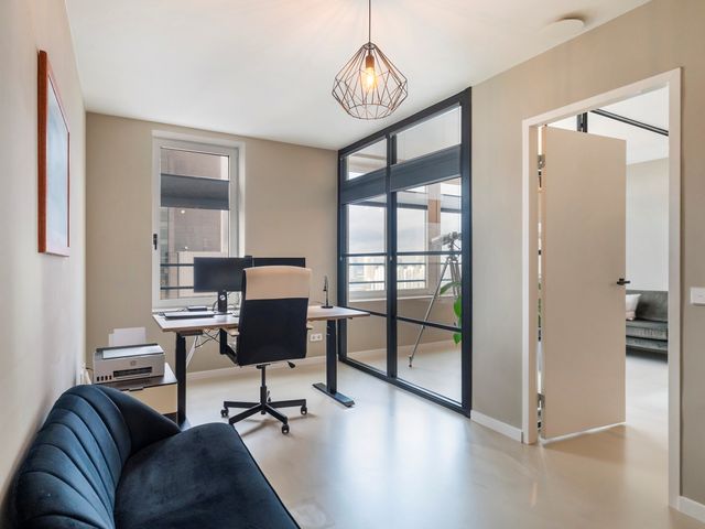 Landverhuizersplein 110, Rotterdam