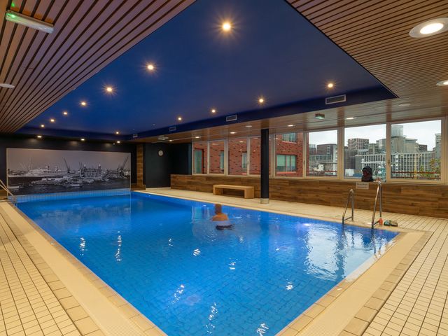 Landverhuizersplein 110, Rotterdam