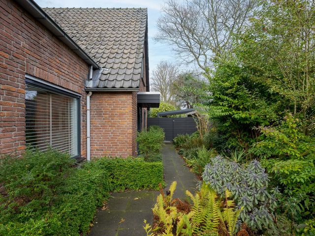 Prins Bernhardlaan 155, Voorschoten