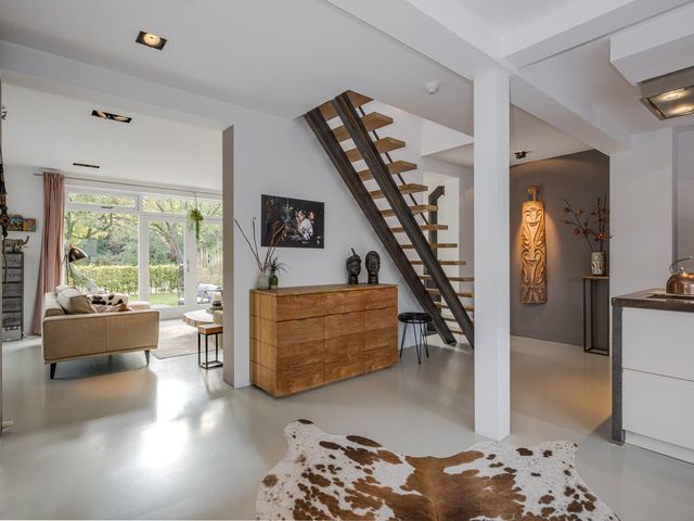 Prins Bernhardlaan 155, Voorschoten