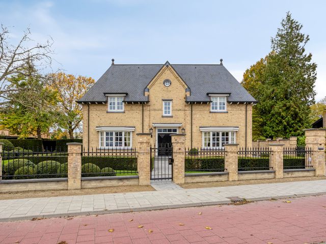 Langeweg 105, Sommelsdijk