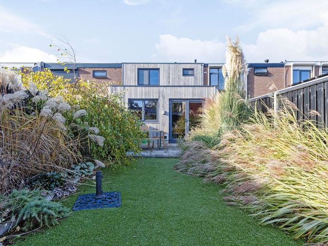 Marietjespad 33, Middelharnis