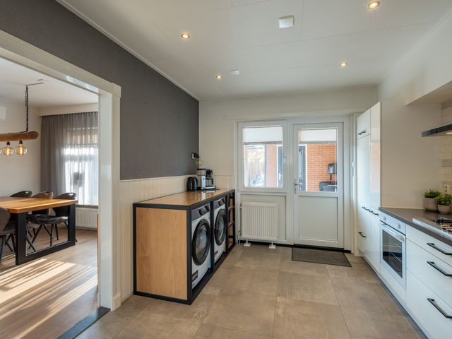 Asterstraat 8, Wierden