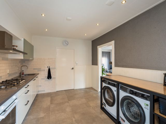 Asterstraat 8, Wierden