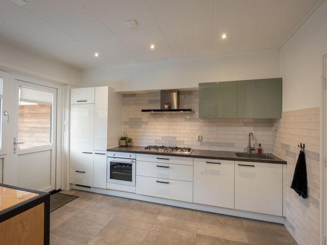 Asterstraat 8, Wierden