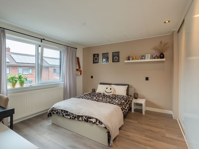 Asterstraat 8, Wierden