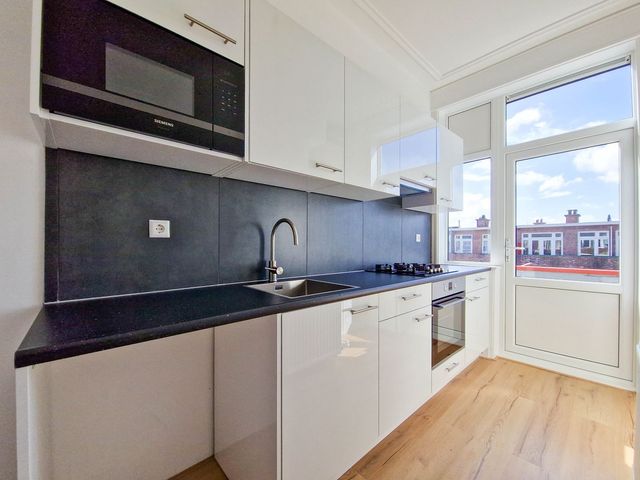 De La Reyweg 327, Den Haag