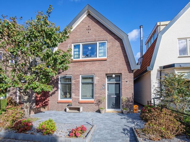 Schilderend 87, Den Burg