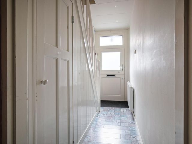 Schilderend 87, Den Burg