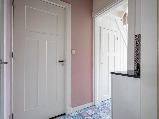 Schilderend 87, Den Burg