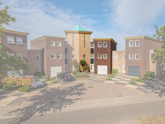 Watermunt 112, Tegelen