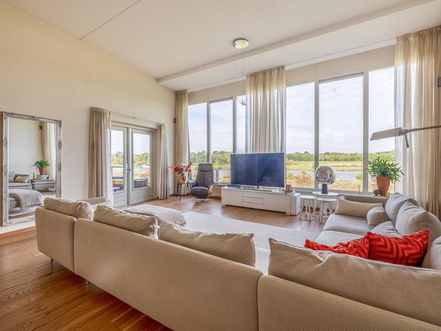 Watermunt 112, Tegelen