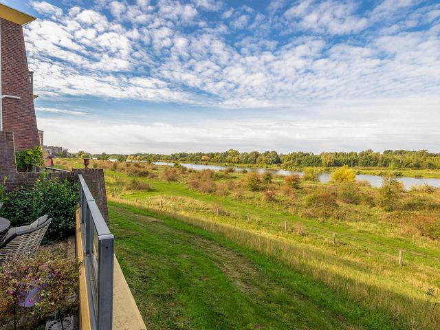 Watermunt 112, Tegelen