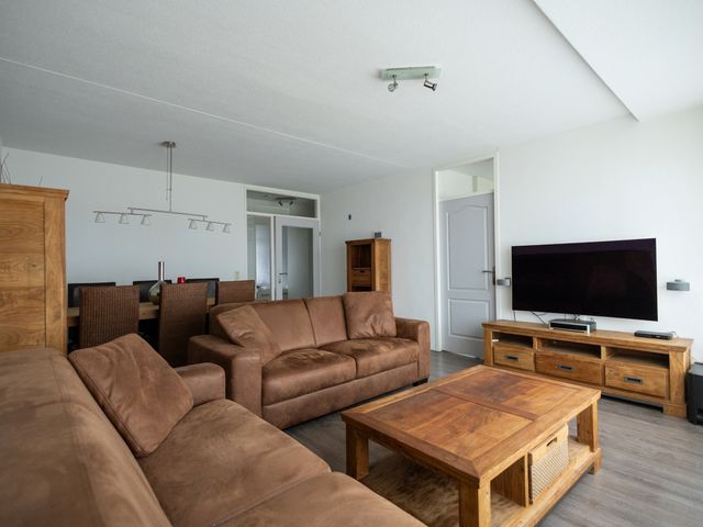 Raadhuislaan 94, Spijkenisse