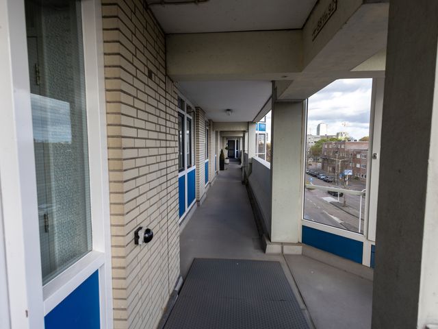 Raadhuislaan 94, Spijkenisse