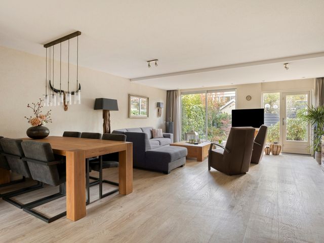 Dirk Van Den Burgweg 103, Hoek Van Holland