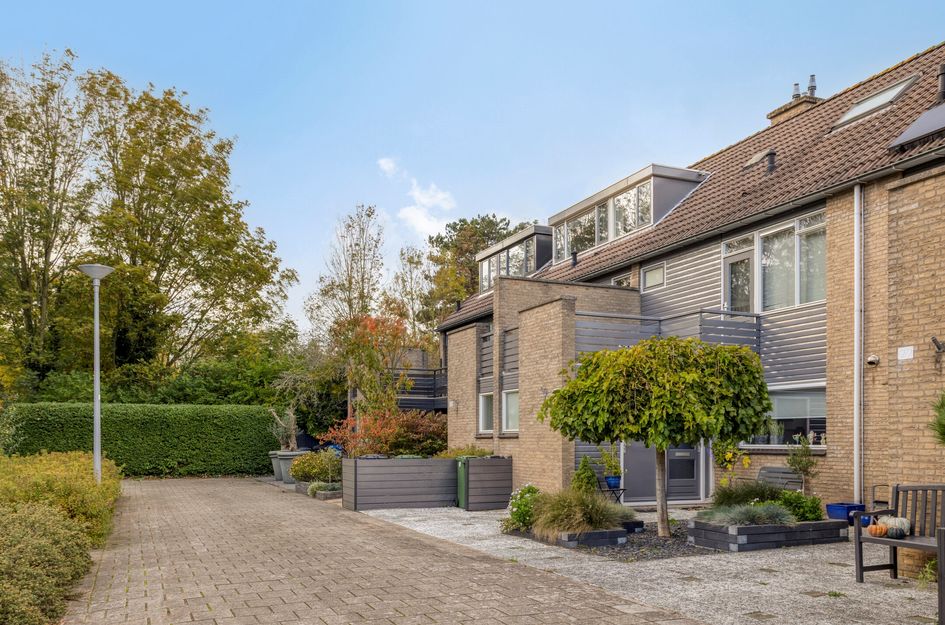 Dirk Van Den Burgweg 103