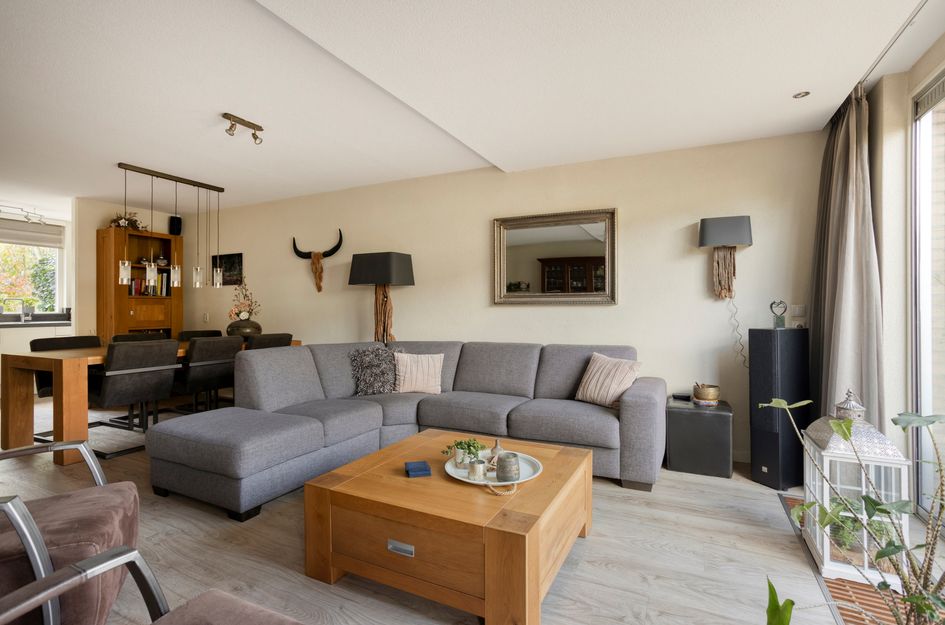 Dirk Van Den Burgweg 103