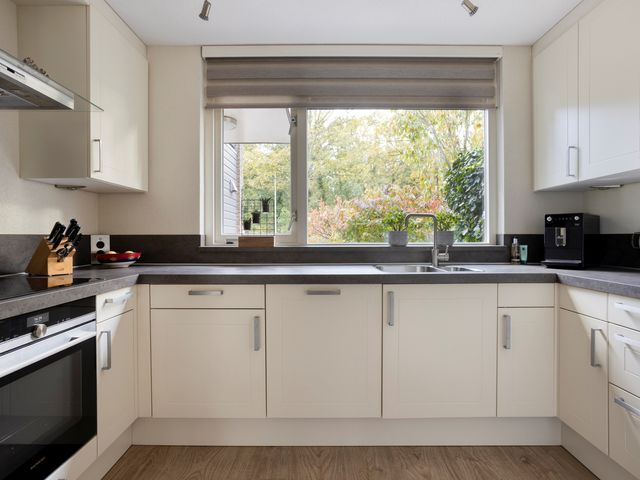 Dirk Van Den Burgweg 103, Hoek Van Holland