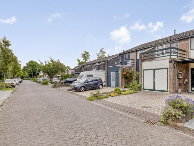 Meidoornstraat 11, Heteren