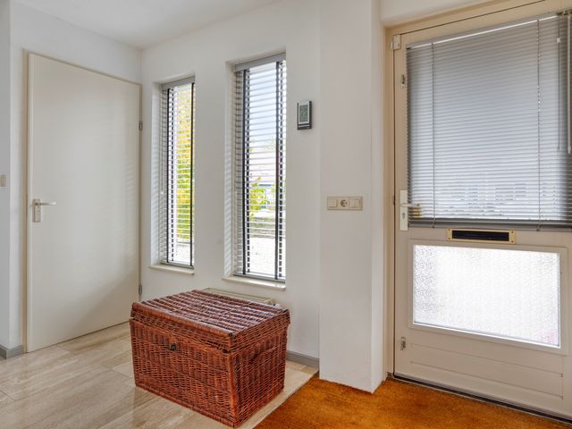 Donkershoekstraat 8, Hoedekenskerke