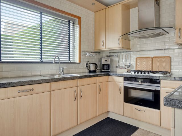 Donkershoekstraat 8, Hoedekenskerke