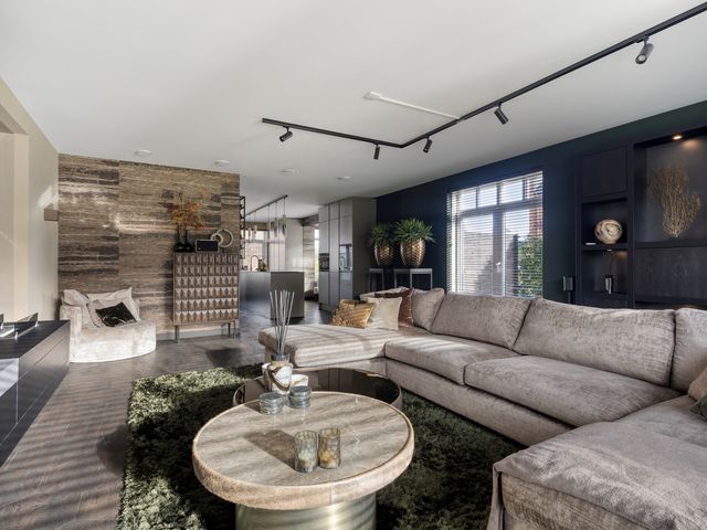 Veldwachter 2, Hendrik-Ido-Ambacht