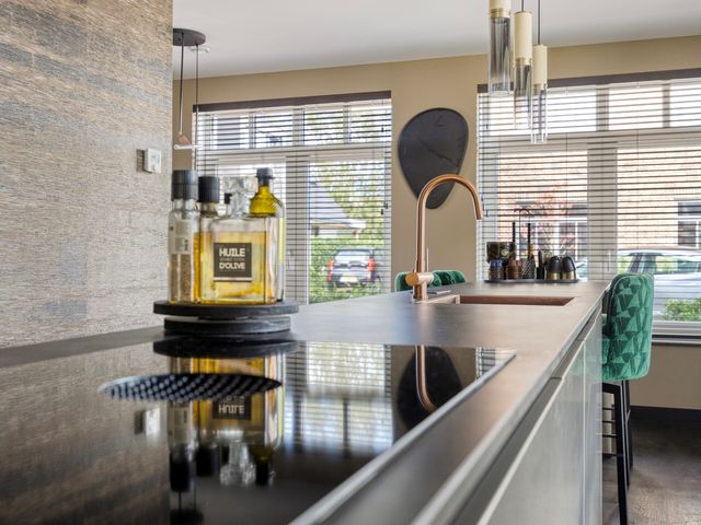 Veldwachter 2, Hendrik-Ido-Ambacht