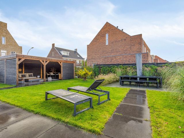 Veldwachter 2, Hendrik-Ido-Ambacht