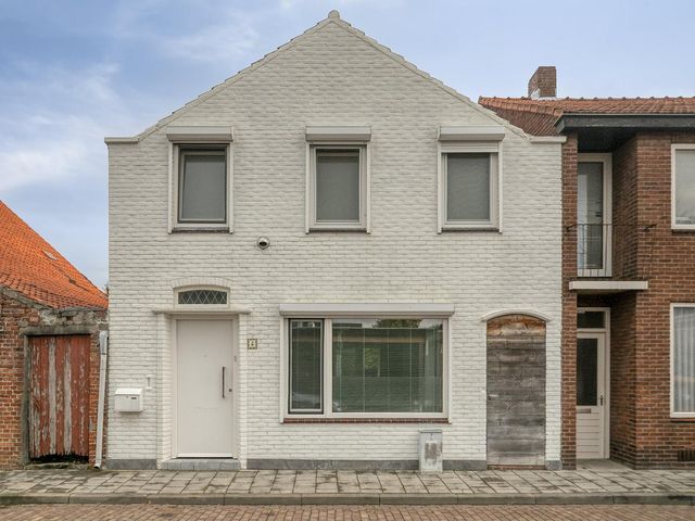 Ds. Jan Scharpstraat 4, Axel