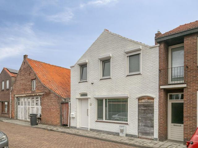 Ds. Jan Scharpstraat 4, Axel