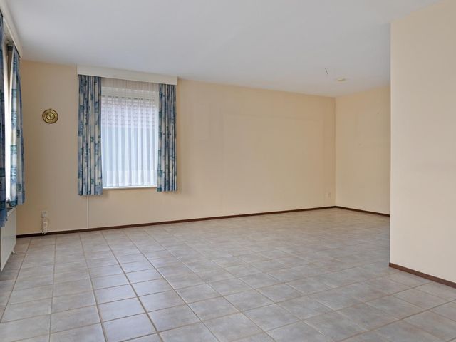 Inghelosenberghe 30, Sint Jansteen